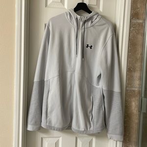 Men’s Light gray UNDER ARMOUR sweater size XL
